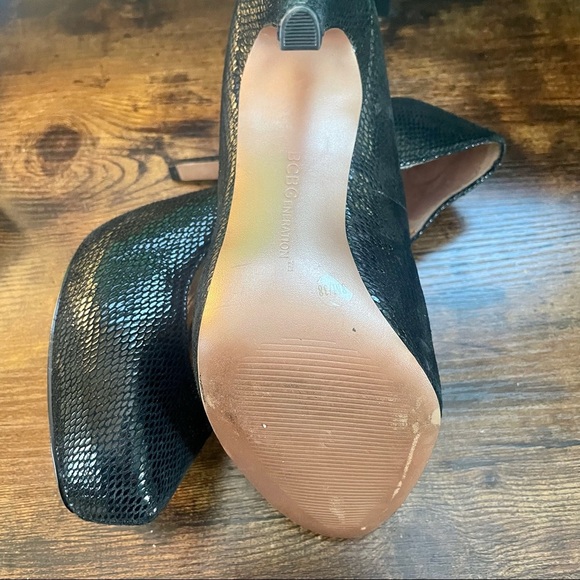 BCBGeneration Black Platform Heels - Size 8 - Picture 7 of 8